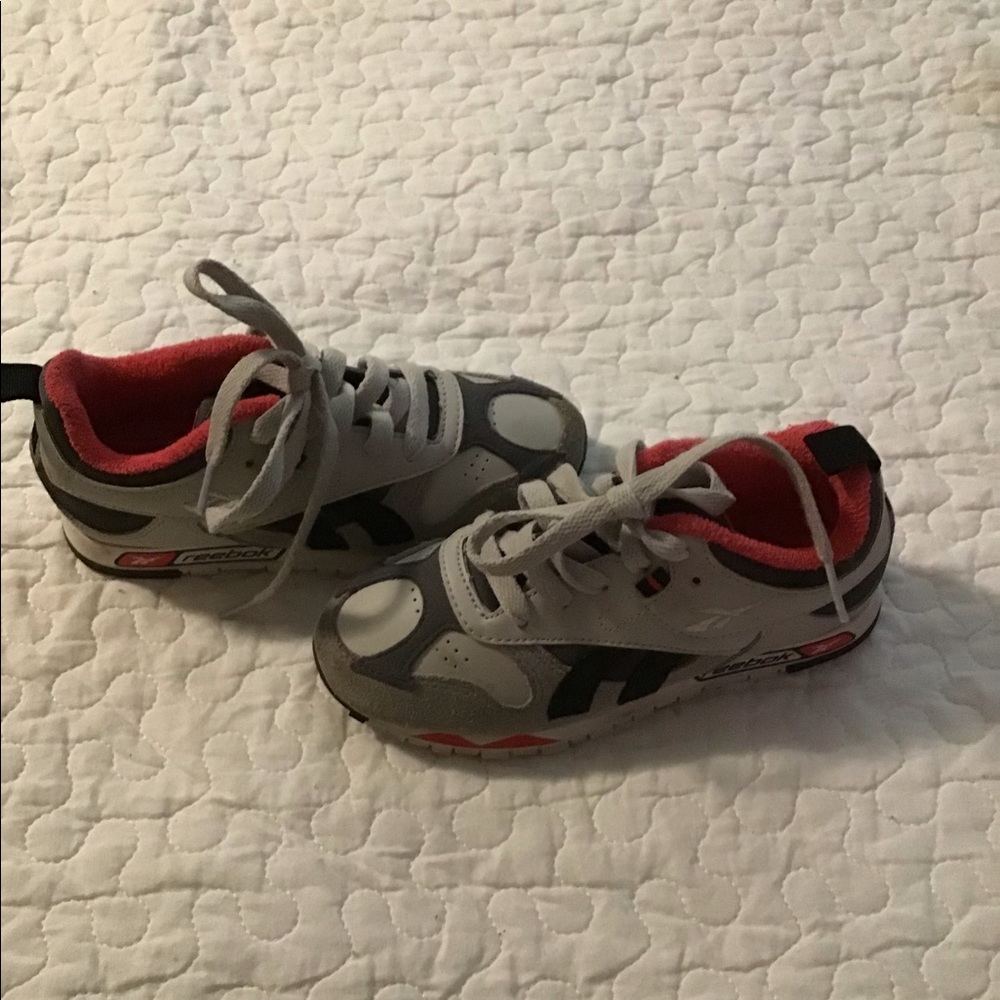 New like Reebok - Picture 2 of 4